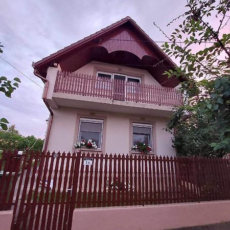 Álmos Vendégház Hajdúszoboszló Kültér fotó
